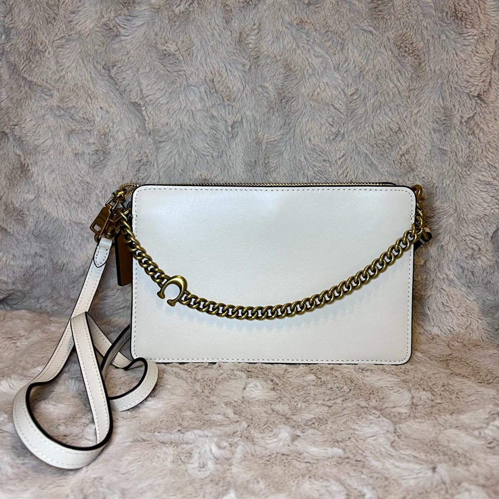 Coach Signature chain crossbody